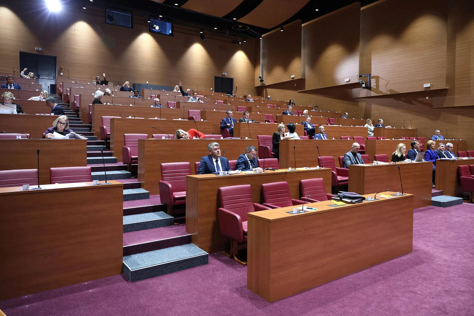 Sabor: Oporba se protivi porezu na nekretnine