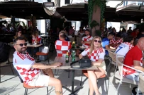 Hrvatski navijači uoči utakmice, Foto: Sanjin Strukic/PIXSELL