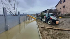 Na obali Une postavljen sustav obrane od poplave, Foto: Igor Ahetović/HRT