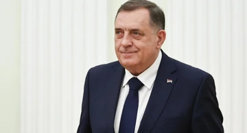 Dodik stigao u Moskvu ponovo prkoseći uhidbenom nalogu, arhiva