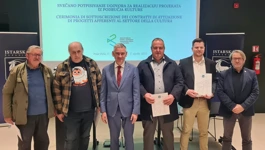 Ugovore o dodjeli sredstava s korisnicima je potpisao župan Boris Miletić u Poduzetničkom centru Coworking u Puli