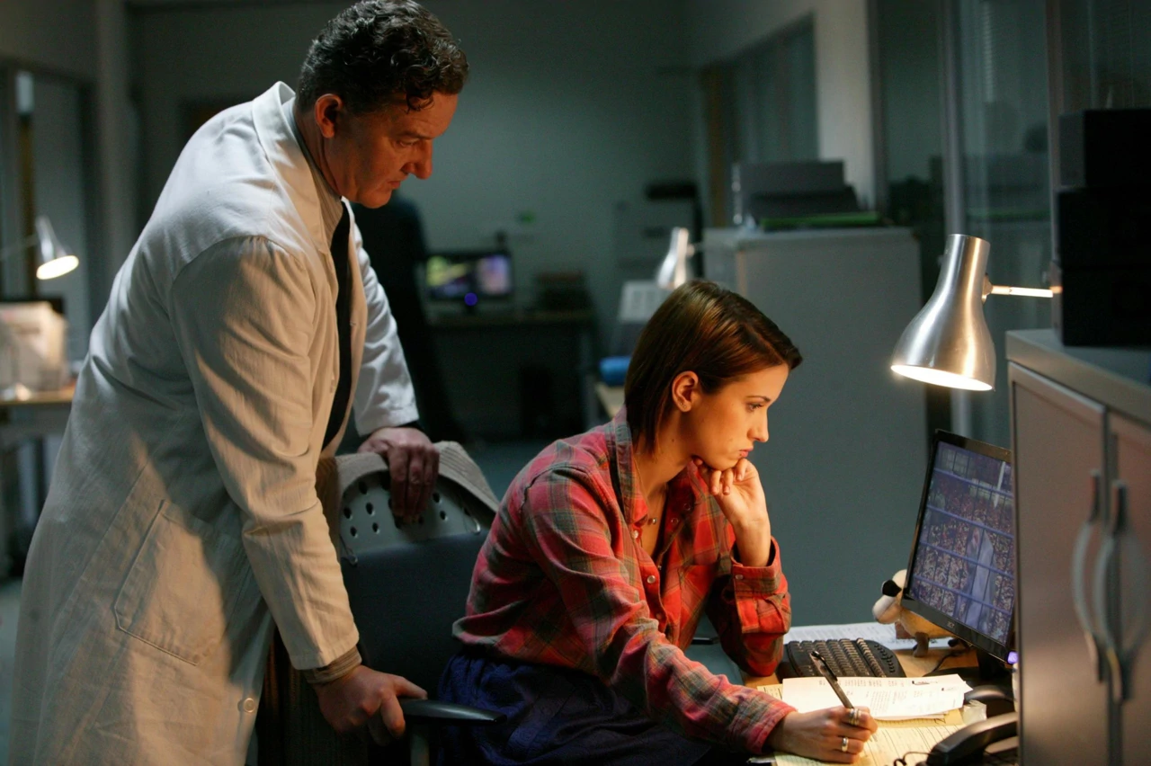 Ponedjeljak, 17. studenog na Drugom , Foto:  Lewis /6. sezona serije 