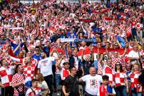 Navijači na Olimpijskom stadionu, Foto: Marko Lukunic/PIXSELL