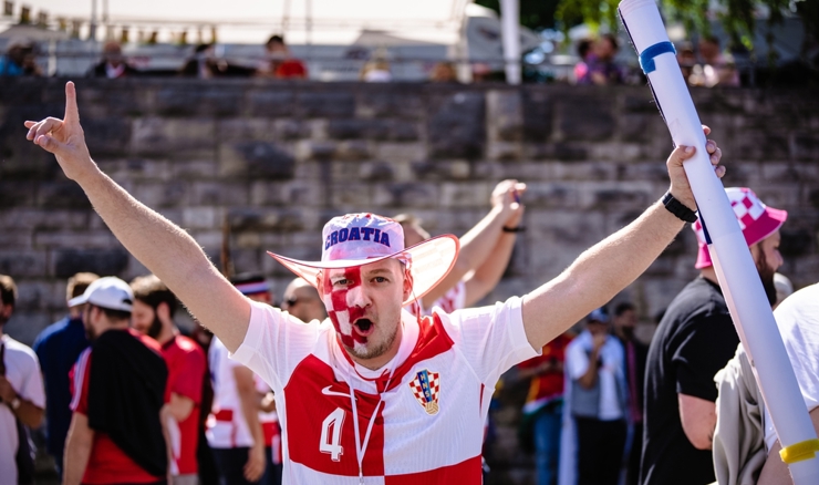 Uzavrela Rijeka - između toplinskog vala i navijačke groznice