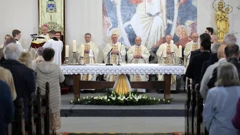 Uskrsna sveta misa koju predvodi zagrebački nadbiskup mons. Dražen Kutleša