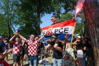 Obožavatelji u fan zonama gdje čekaju ulazak u Hipodrom , Foto: Neva Zganec/PIXSELL