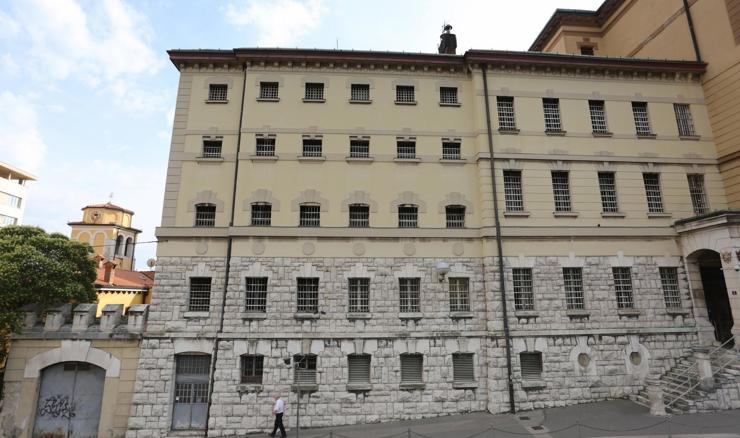 Policija u Rijeci uhitila dvojicu bjegunaca, jedan osumnjičen za pokušaj ubojstva