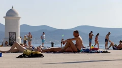 Kupanje na zadarskoj rivi 