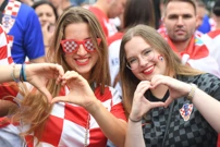 Hrvatske navijačice u Rotterdamu, Foto: Ante Cizmic/CROPIX