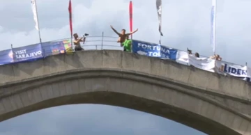 Tradicionalni skokovi sa Starog mosta u Mostaru