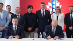 Svečano potpisivanje Sporazuma o darovanju zemljišta između Vlade RH i HNS-a