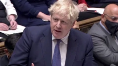 Johnson pred parlamentom o zabavi u Downing Streetu