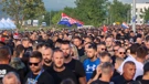 Sinj pun Thompsonovih obožavatelja; zabilježena nedozvoljena ponašanja