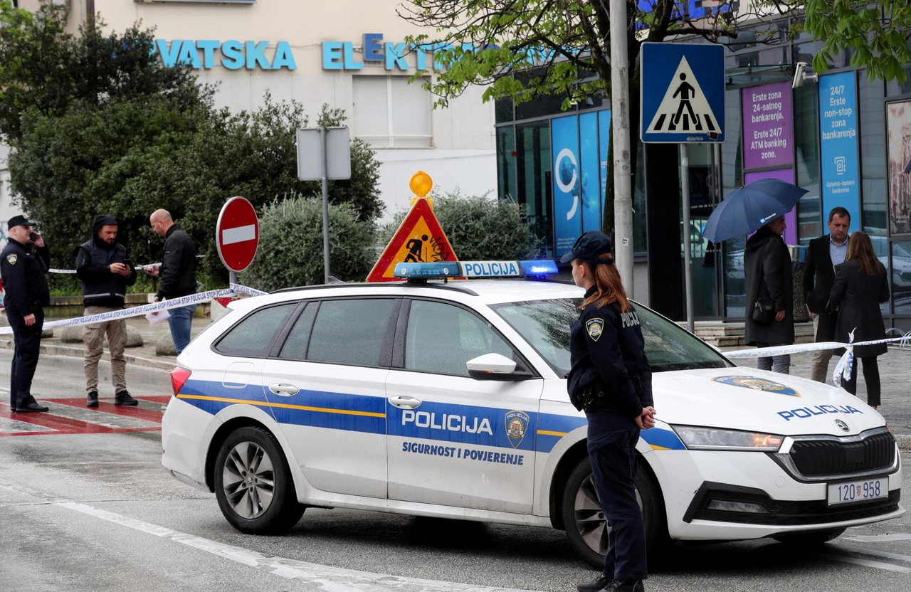 Policajka u unakrsnoj vatri ubila pljačkaša banke u središtu Splita, Foto: Ivo Cagalj /PIXSELL