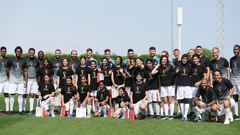 Vatreni s lokalnom djecom u Kataru
