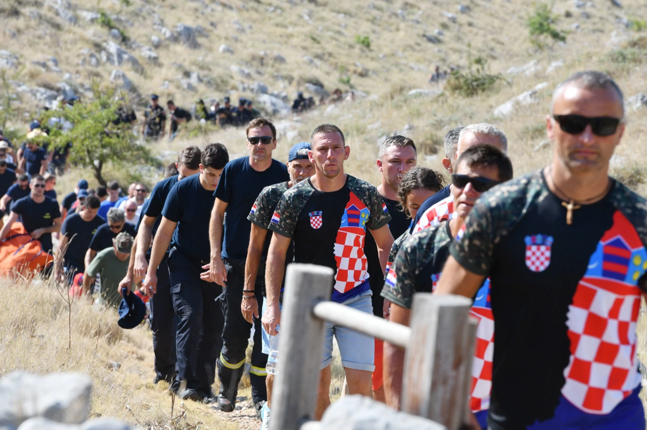  Na Kornatima obilježena godišnjica tragedije u kojoj je poginulo 12 vatrogasaca, Foto: Hrvoje Jelavic/Pixsell