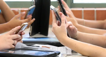Zabrana mobitela u školama
