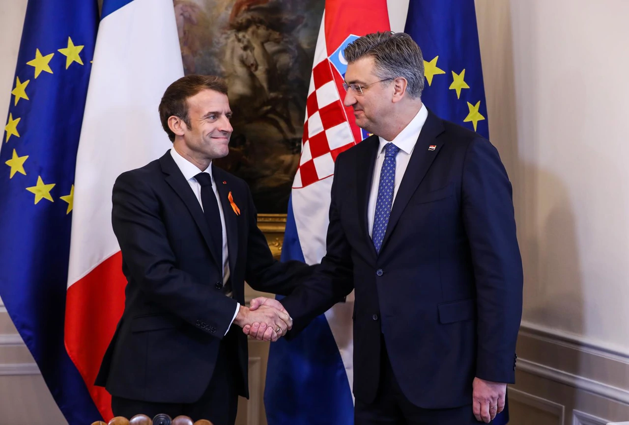 Premijer Plenković sastao se s predsjednikom Francuske Republike Emmanuelom Macronom  , Foto: Patrik Macek/PIXSELL
