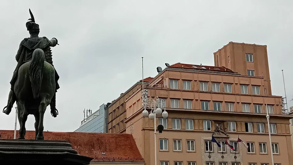 Utorak, 20. svibnja na Prvom, Foto: Pogled iz zraka: Zagrebački trgovi/dokumentarni film