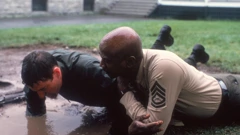 Nedjelja, 19. siječnja na Prvom, Foto:  Oficir i džentlmen/film