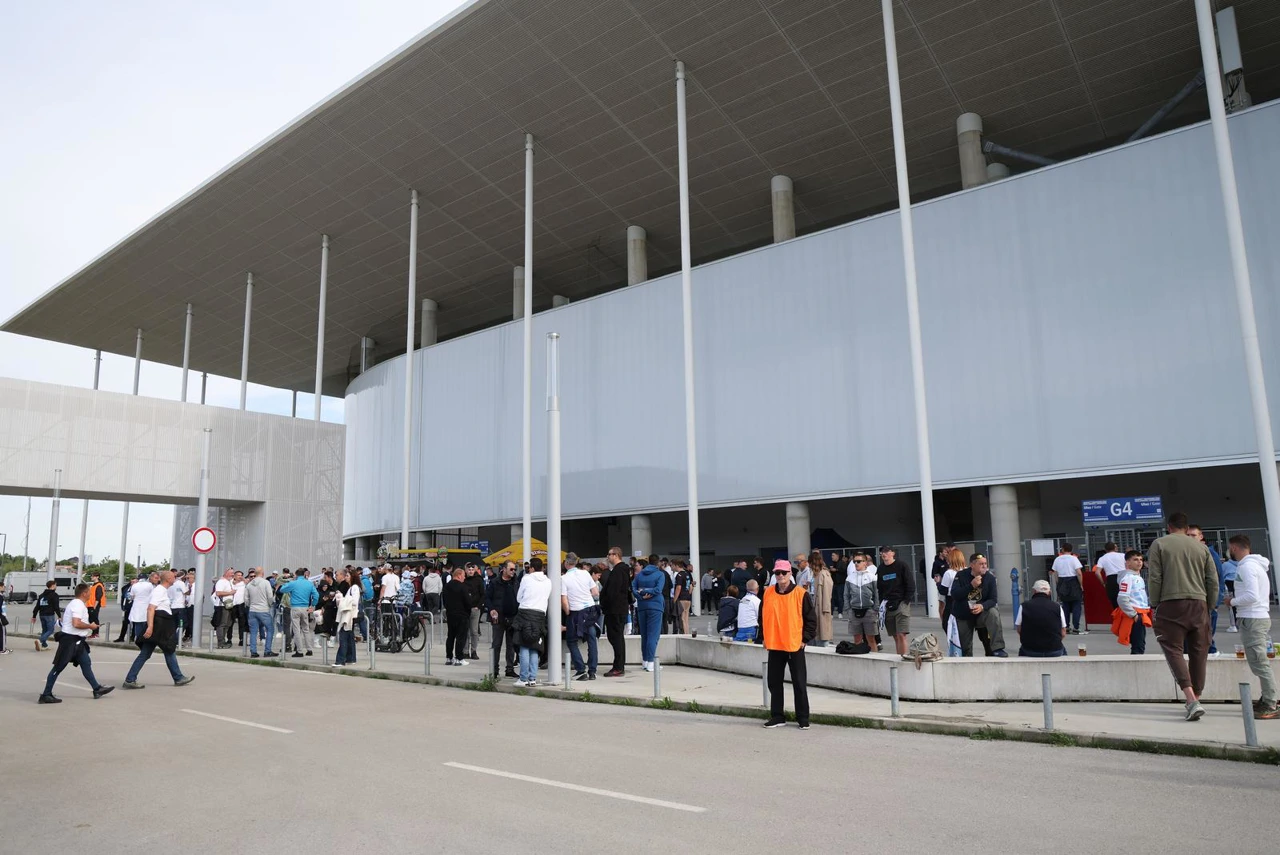 Dolazak navijača , Foto:  David Jerkovic /PIXSELL