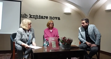 Predstavljanje časopisa "Hrvatska revija" o Hrvatskom Kraljevstvu u Osijeku, na fotografiji: Mirjana Matijević Sokol, Mirjana Polić Bobić i Pavao Nujić