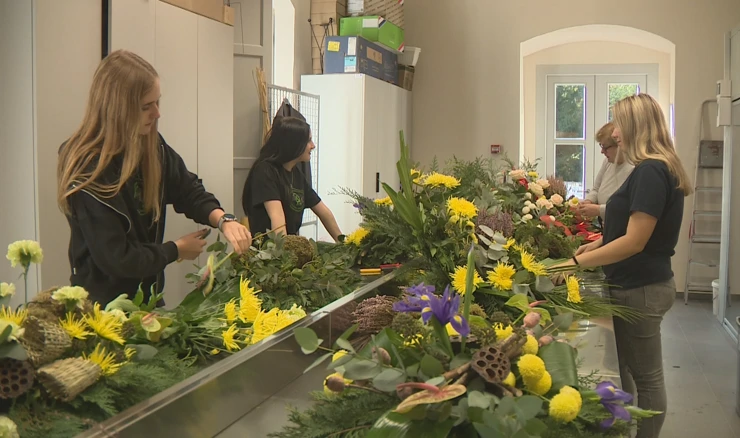 U srednjoj školi "Arboretum Opeka" Marčan slažu cvjetne aranžmane