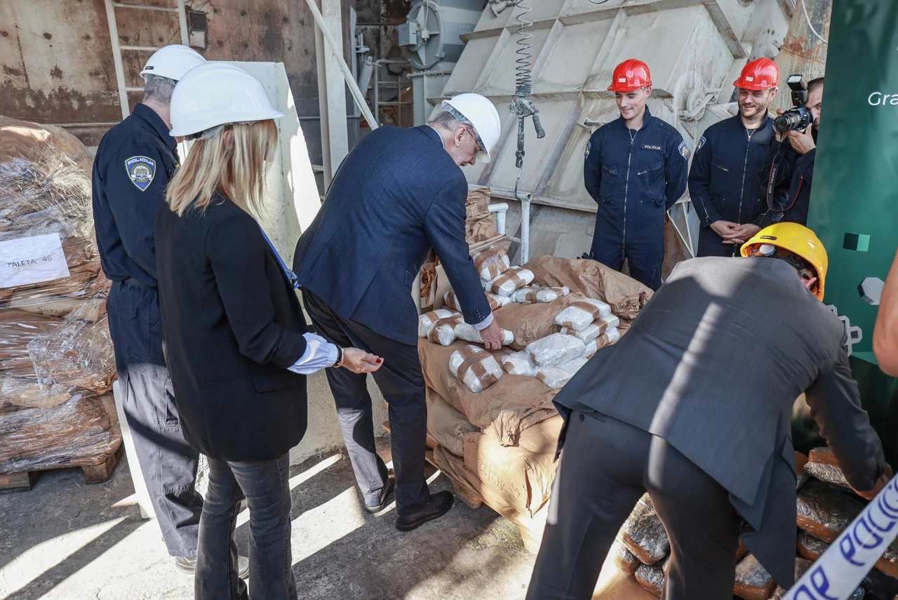 Spaljivanje droge, Foto: Davor Javorovic/PIXSELL