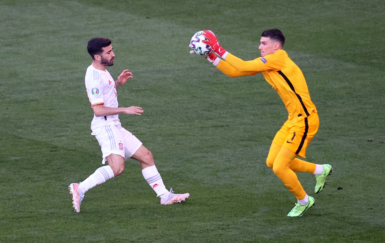 Jose Gaya i Dominik Livaković, Foto: Wolfgang Rattay/REUTERS