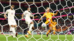 Frenkie de Jong zabija Kataru