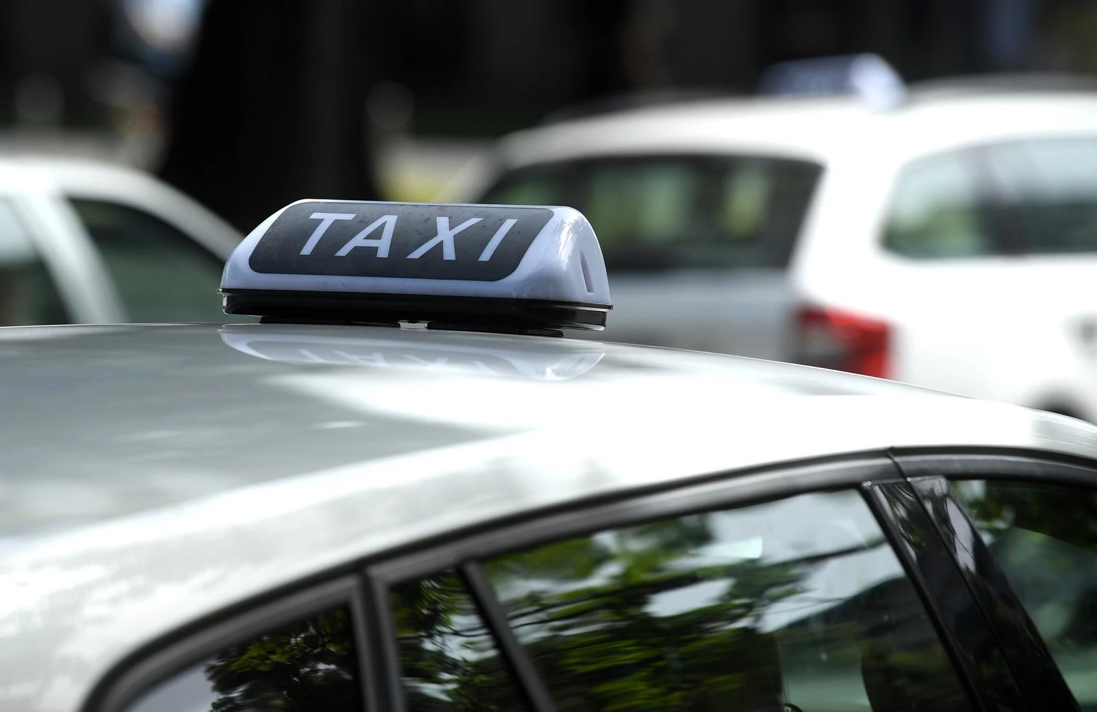 Gužvama u Zagrebu pridonosi i sve veći broj taksija