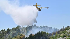 Makarska: Buknuo požar na Velikom Brdu 