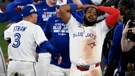 Vladimir Guerrero Jr. i suigrači u slavlju