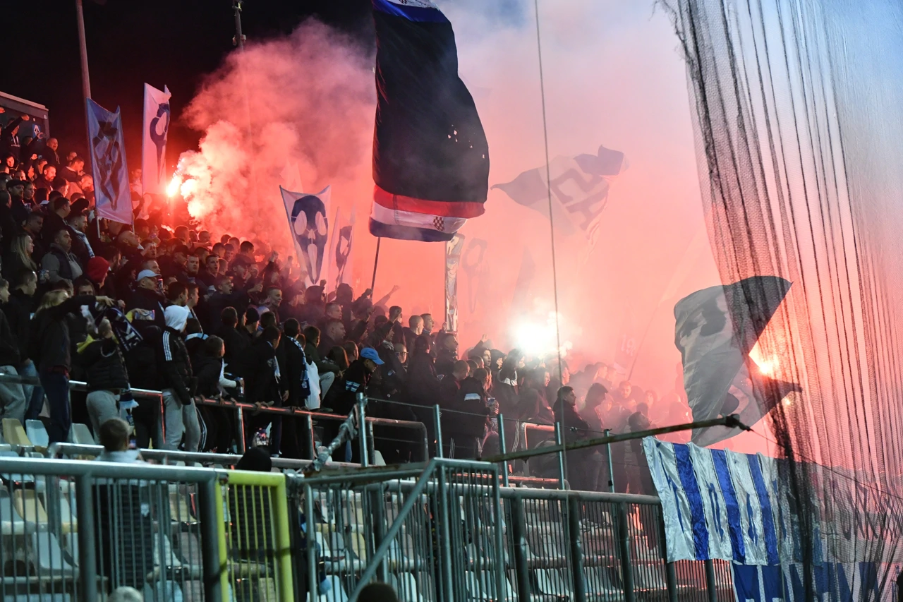 Armada na utakmici Rijeka - Osijek, Foto: Damir Skomrlj/CROPIX