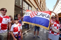 Sve brojniji navijači u središtu Leipziga prije utakmice s Italijom, Foto: Sanjin Strukic/PIXSELL