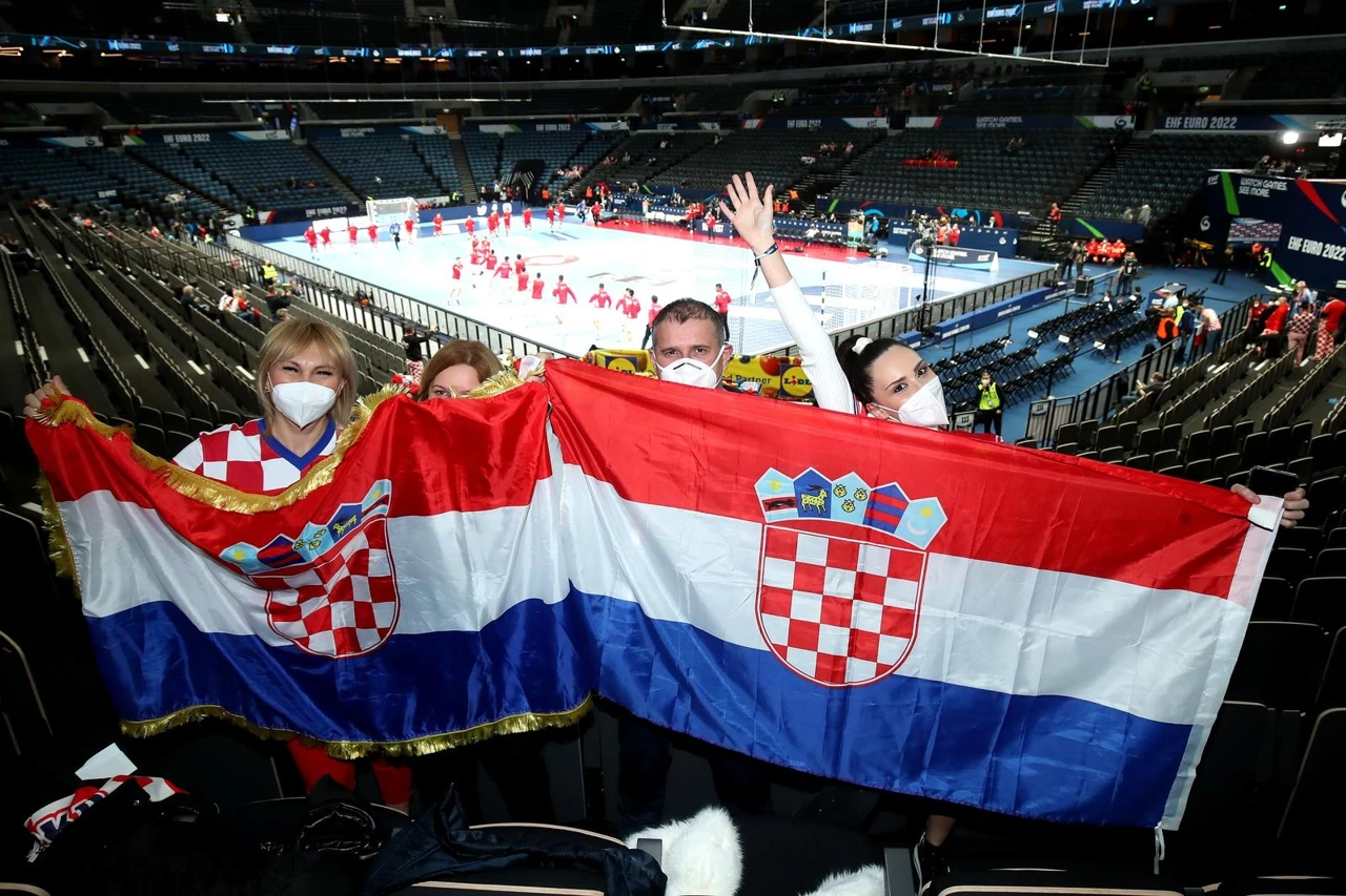 Hrvatski navijači u Budimpešti, Foto: Sanjin Strukić/PIXSELL