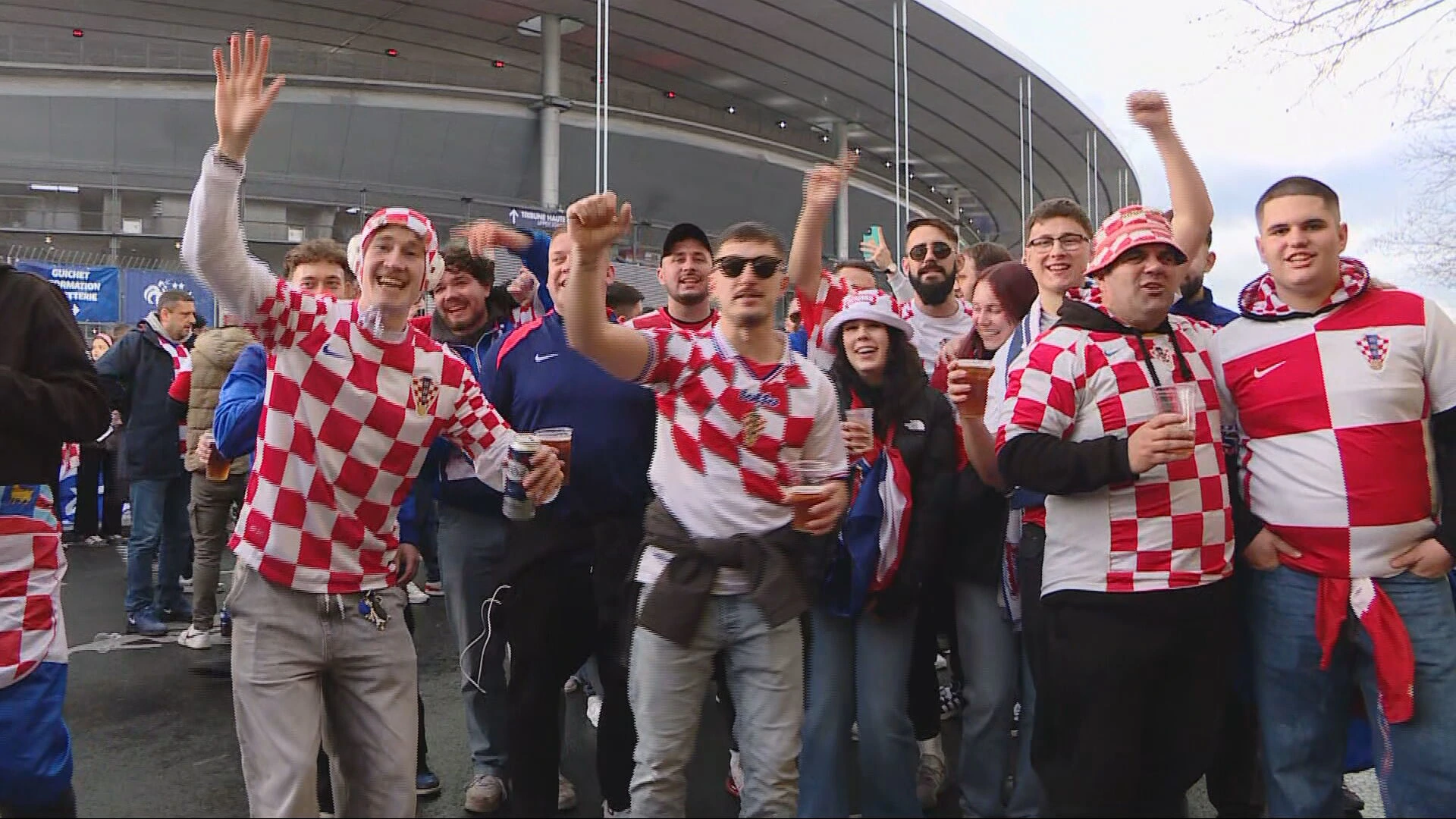 Vatreni love Final four, navijači pred Stade de Franceom