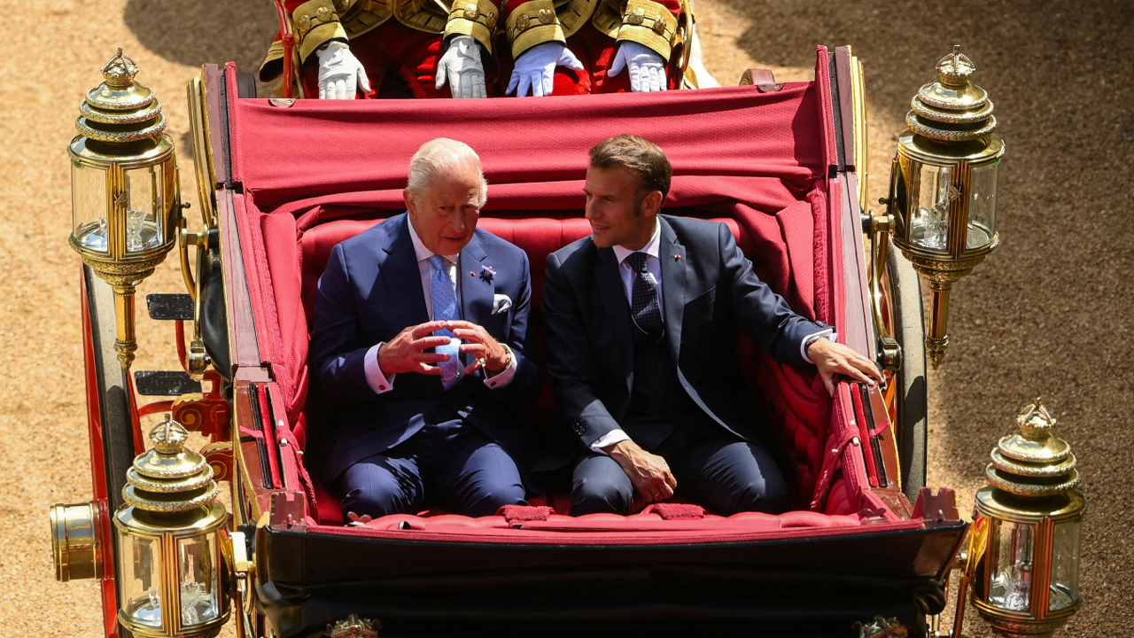 Britanski kralj Charles III. i francuski predsjednik Emmanuel Macron 
