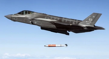 F-35 otpušta testnu bombu B61-12