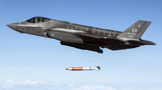 F-35 otpušta testnu bombu B61-12