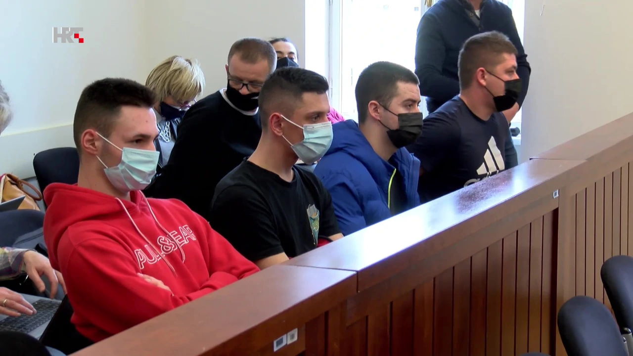 Optuženi za premlaćivanje, Foto: Labirint/HRT