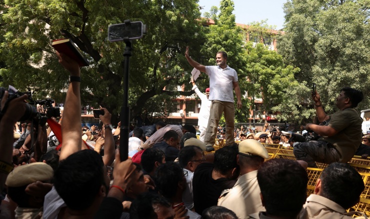 Gandhi priveden na prosvjedu u New Delhiju