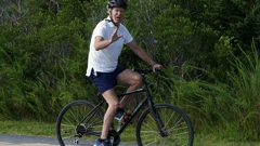 Joe Biden na današnjoj vožnji biciklom na Rehoboth Beach u Delawareu