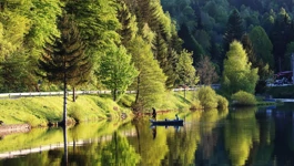 Idilična atmosfera na jezeru u Gorskom kotaru 