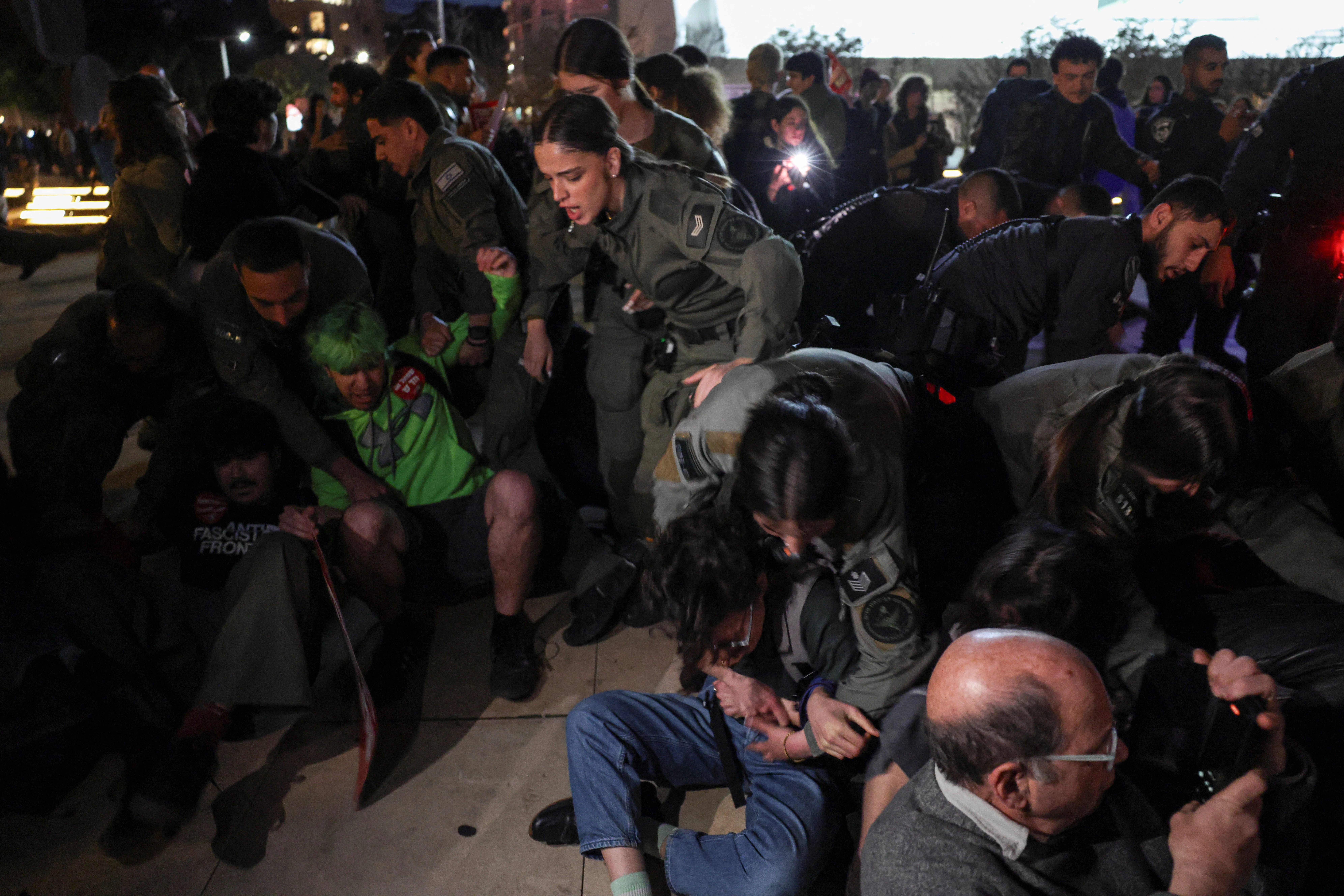 Policija u Tel Avivu rastjerala antiratne prosvjednike