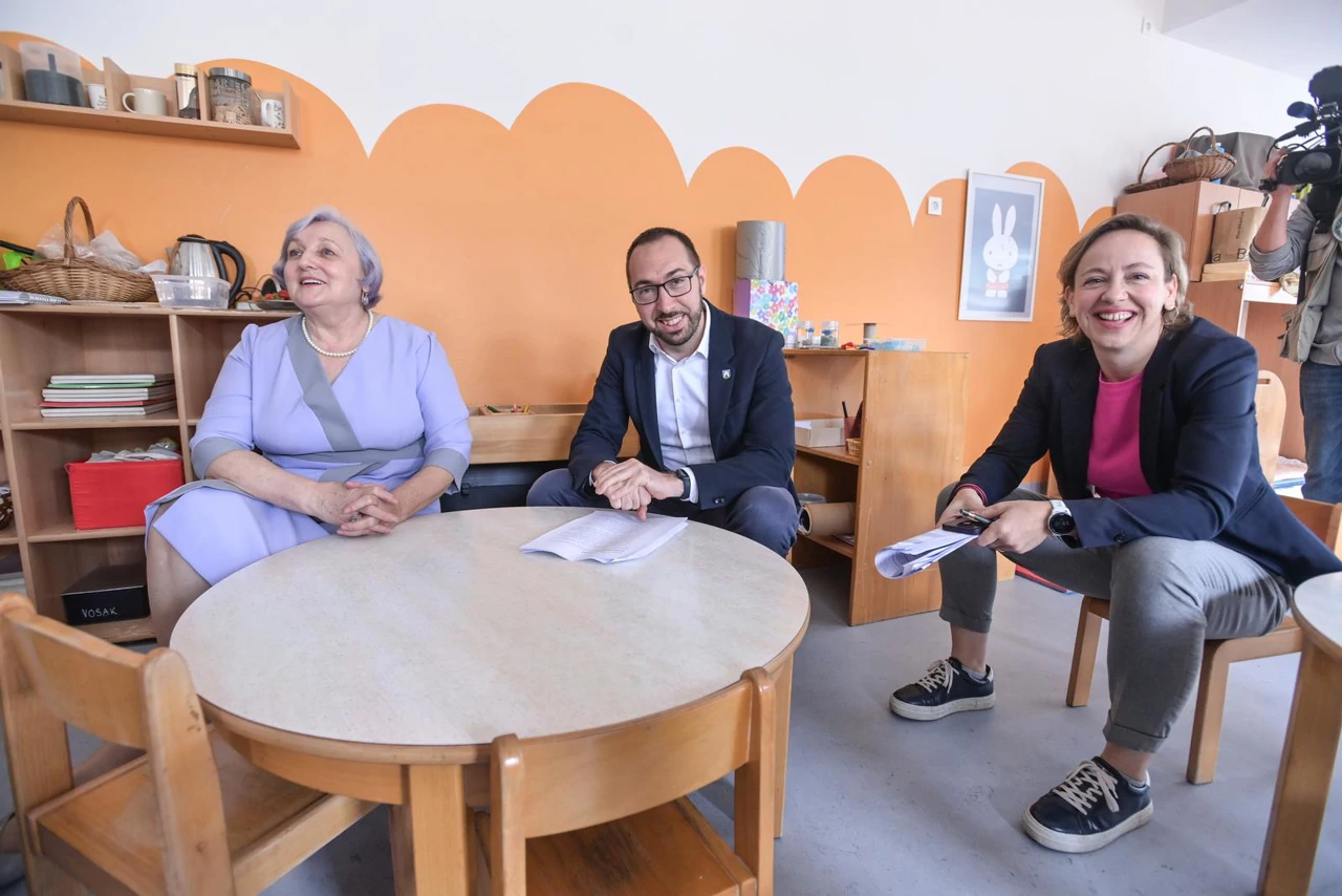 Tomašević i Dolenec otvorili rekonstruirani dječji vrtić Botinec