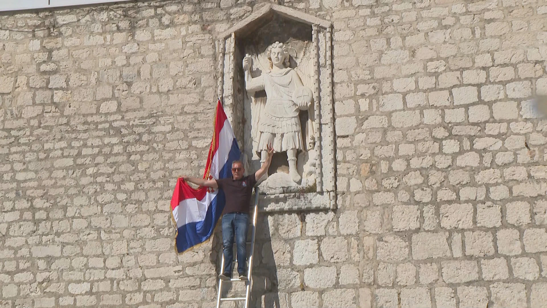 Šibenik: 35. godišnjica podizanja hrvatske zastave na spomenik sv. Mihovilu