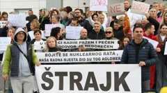 Zdravstveni djelatnici Opće bolnice štrajkaju ispred ustanove, Foto: Damir Spehar/PIXSELL