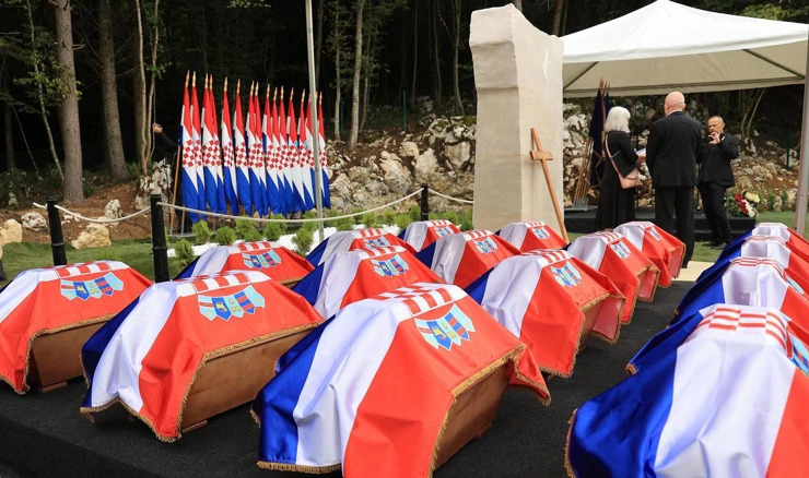 Posljednji ispraćaj 814 žrtava iz jame Jazovke