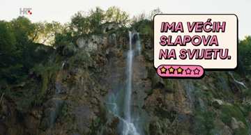 Turisti o Plitvičkim jezerima